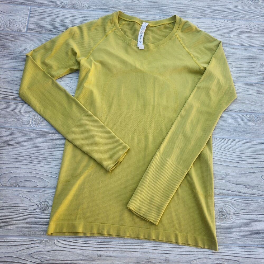(8) Lululemon Swiftly Tech Long Sleeve Top